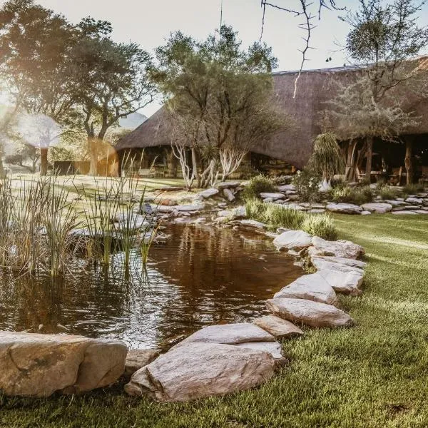 Okapuka Safari Lodge, hotel v destinaci Windhoek