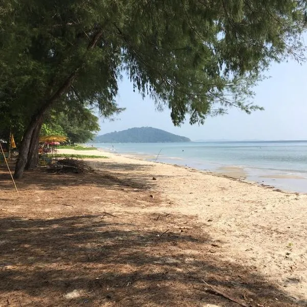 Vip condo chain by Linda โรงแรมในบ้านเพ