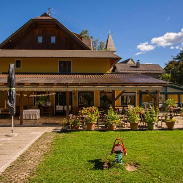 Karnischer Hof, hotel en Feistritz an der Gail