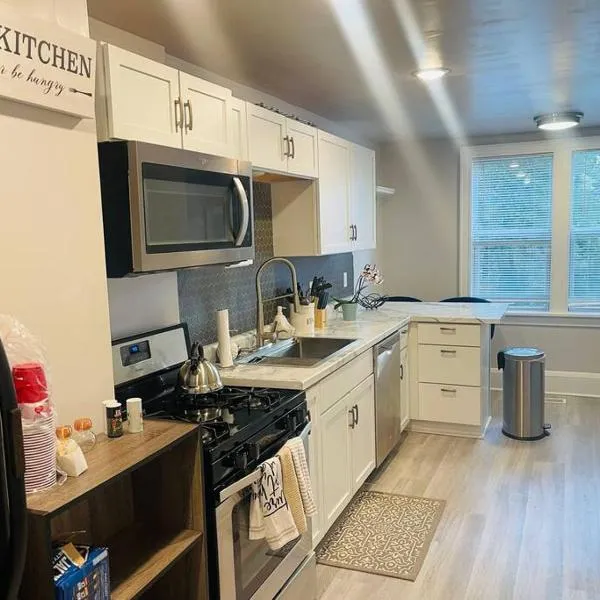Modern Farmhouse on Kent Street, hotel in Saint Paul