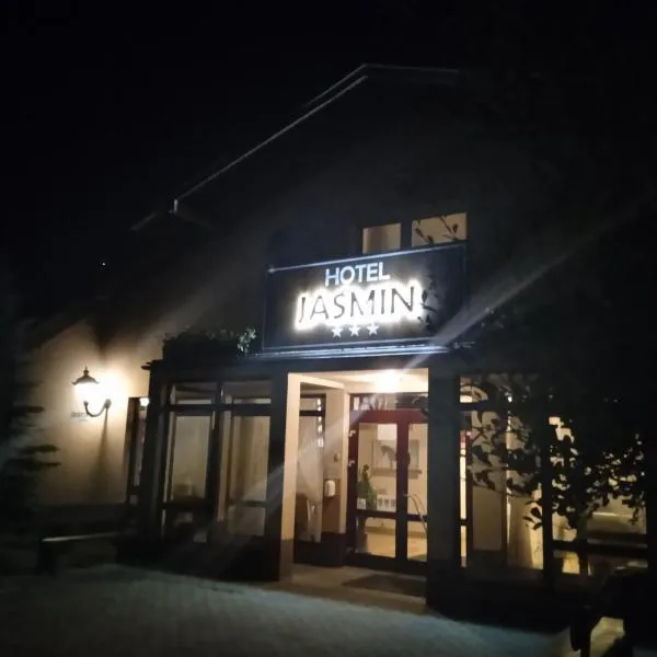 Hotel Jaśmin, hotel a Ropki
