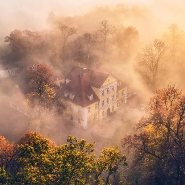Pałac Łomnica Karkonosze - Schloss Lomnitz Riesengebirge, hotel Jelenia Górában