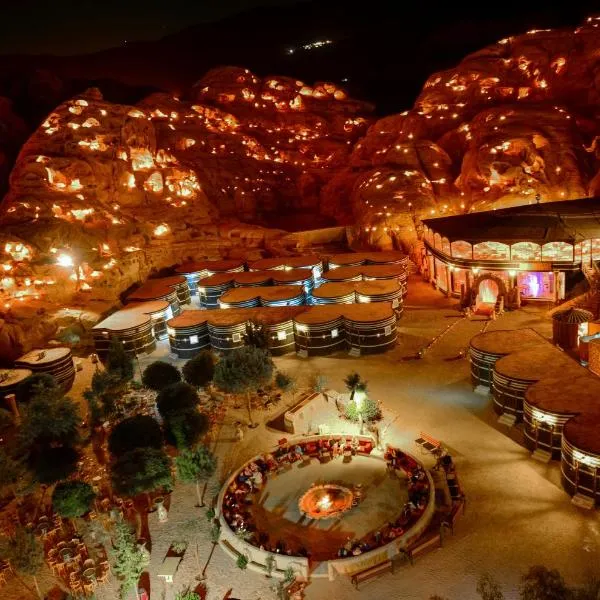 Little Petra Bedouin Camp, hotell i Al Ḩayy