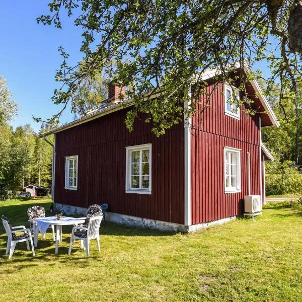Nice Home In Munkedal With 2 Bedrooms And Wifi, hotell i Färgelanda