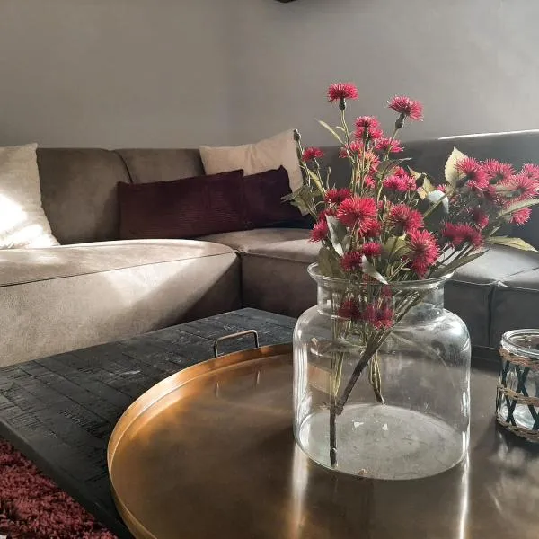 Edle Altbauwohnung trifft oberbayrisches Bergidyll, hotel in Bayrischzell