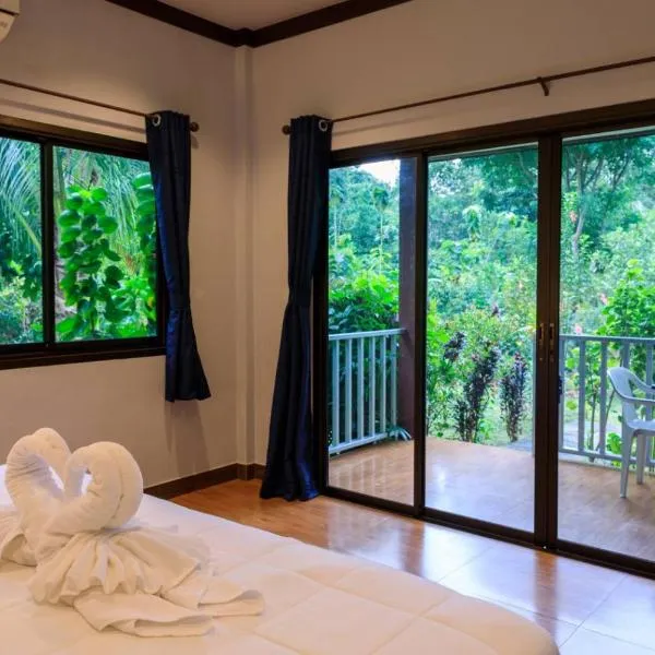 Bang Po Garden, hotel in Ban Bang Po