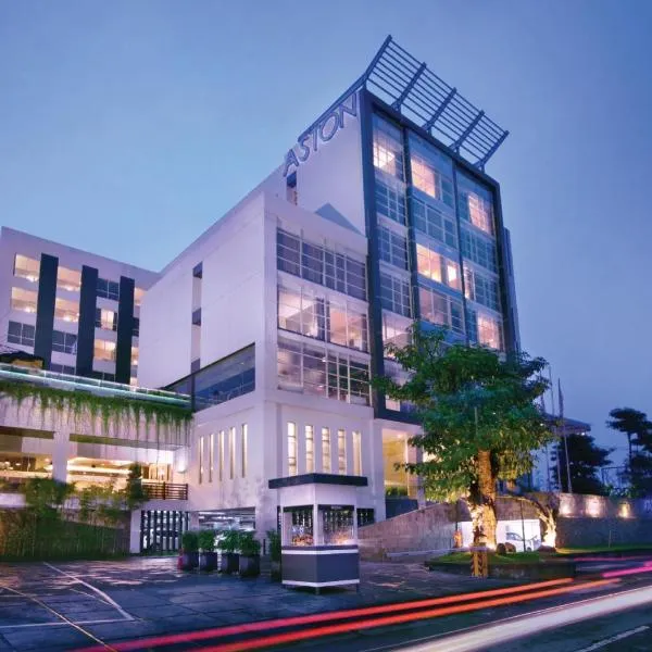 ASTON Jember Hotel & Conference Center โรงแรมในเจมเบอร์