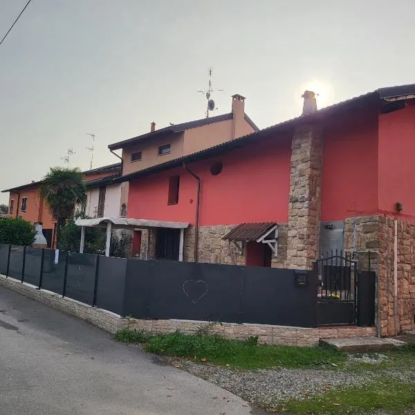 A casa di luca, hotel em Mediglia