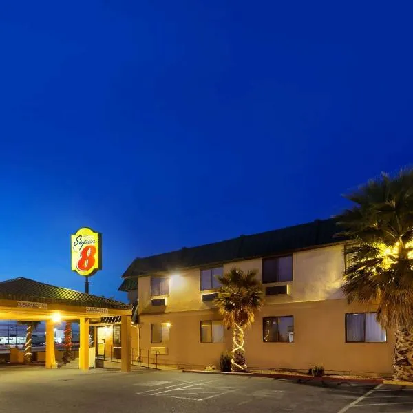 Super 8 by Wyndham Alamogordo, hotell i Alamogordo