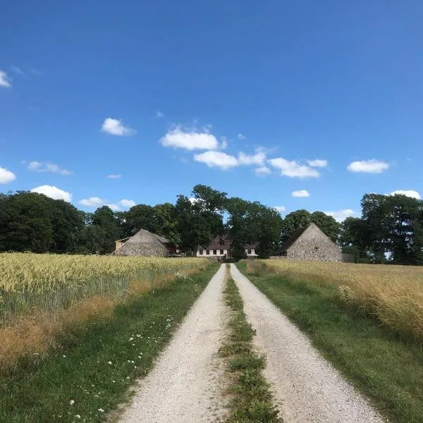 Roslövs gård B&B, hótel í Flyinge