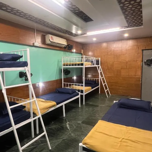 Backpackers hostel photo 2