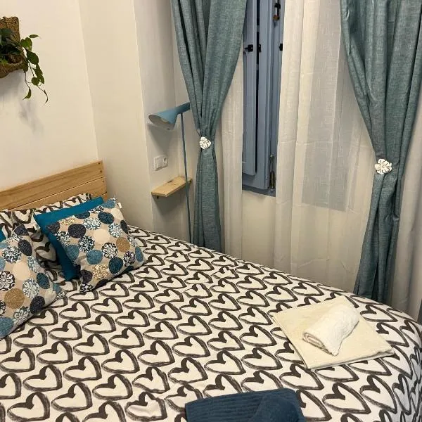 Alzira bonita Habitación Azul con baño privado, מלון באלזירה