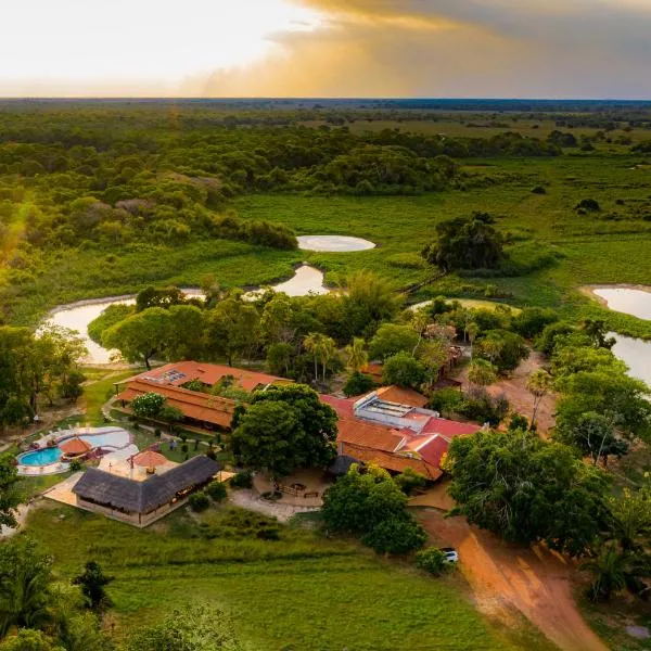 Pousada Araras Pantanal Eco Lodge, hotel in Carvoalzinho