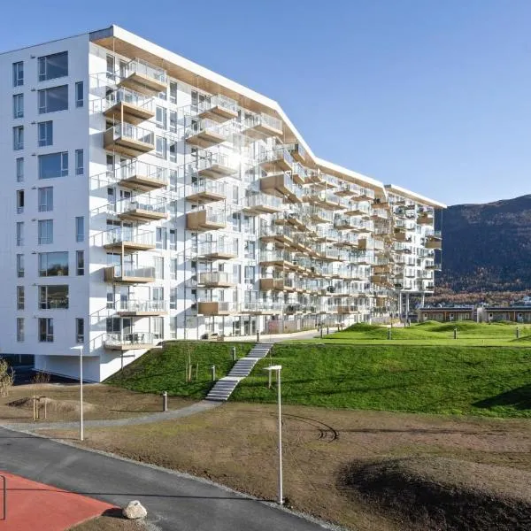 Royal Skir apartment sea view, hotel in Tromsø