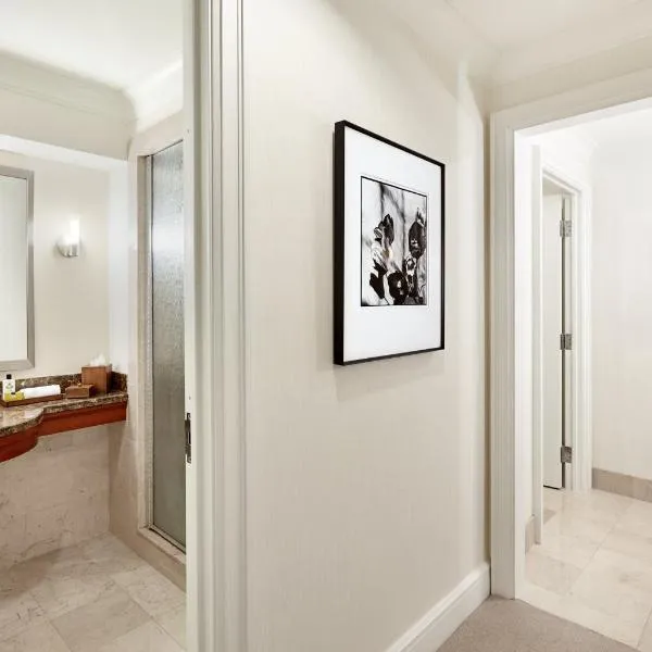 InterContinental Suites Hotel Cleveland by IHG, hotel in Cleveland