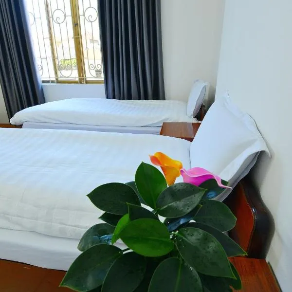 Khách Sạn Đông Phương, hotel v destinaci Lạng Sơn