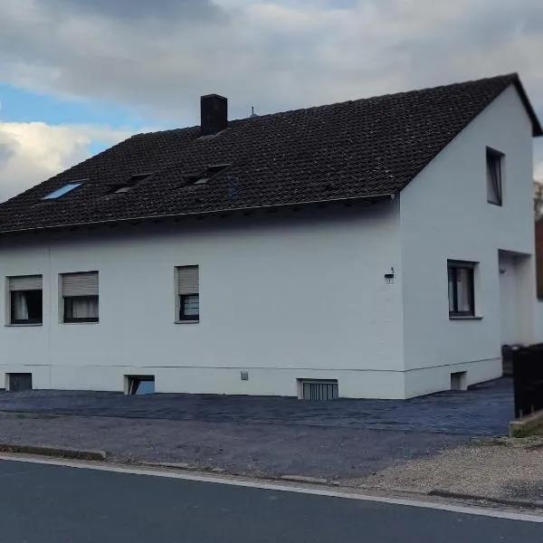 Ferienwohnung in Erftstadt, hótel í Erftstadt