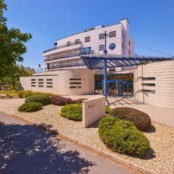 Vital Hotel Nautis, hótel í Gárdony