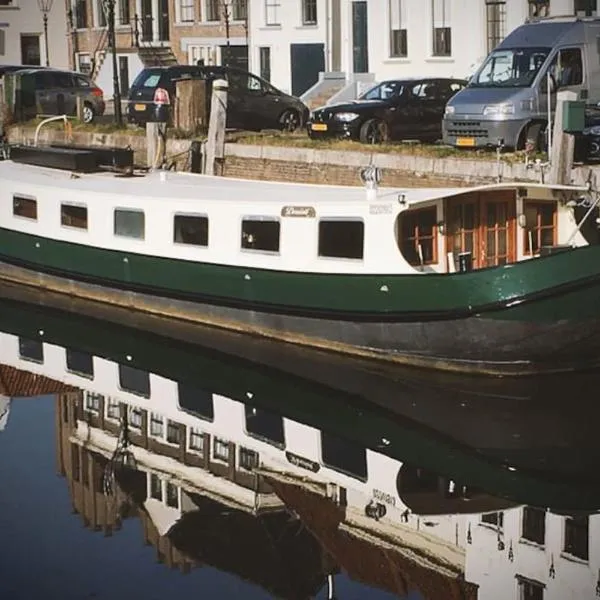 Houseboat 'Boat Boutique', hotel in Zwolle