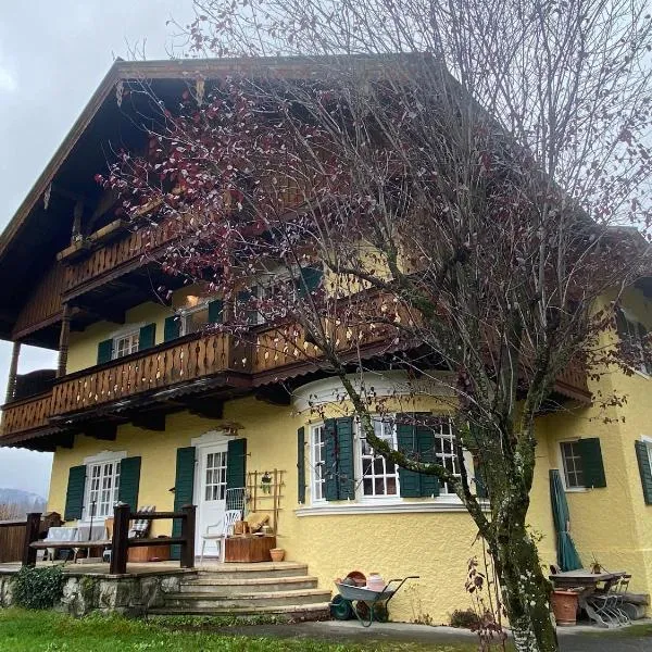 Edle Altbauwohnung trifft oberbayrisches Bergidyll, hotel v destinaci Bayrischzell