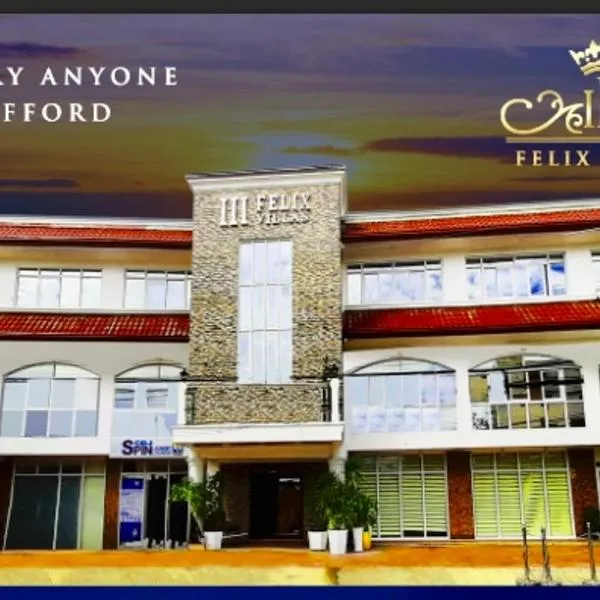 III Felix Villas, hotel in Naga