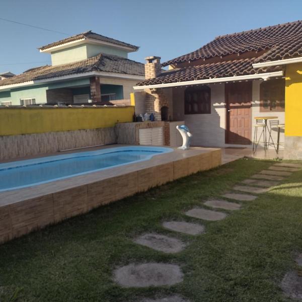 Casa aconchegante com piscina e churrasqueira