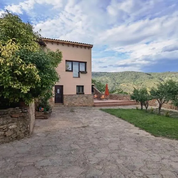 Era del Roio - Acogedora casa reformada en entorno único, Hotel in Talarn
