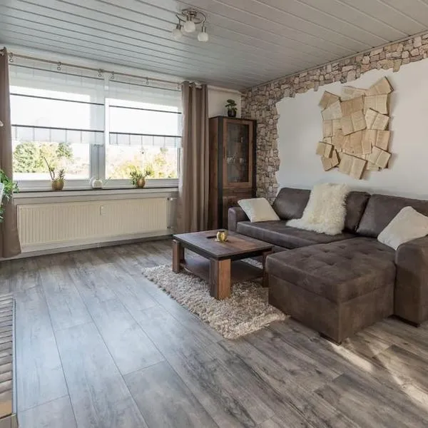 Schöne lichtdurchflutete Ferienwohnung mit Balkon, hotel in Hagen