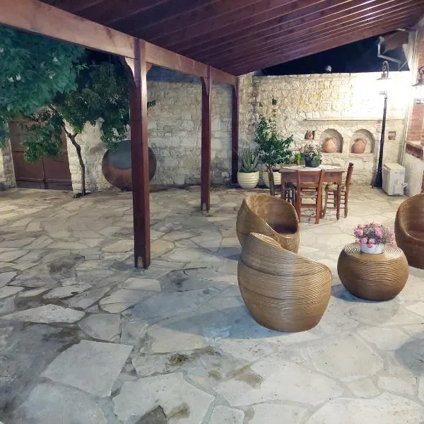 Evanthia's Stone House, hotel v destinaci Koilani