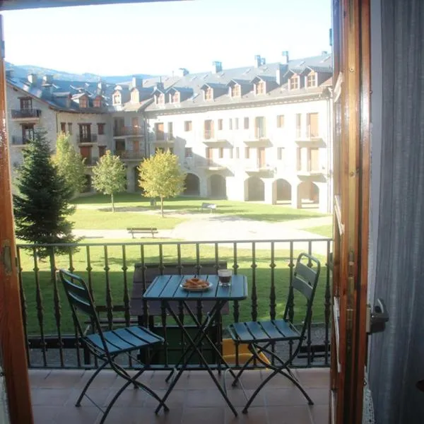 CHECK-IN CASAS Luana: Benasque şehrinde bir otel