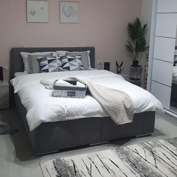 Afrodita apartment, hotel u gradu Vrdnik