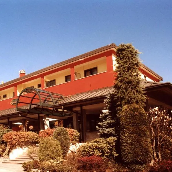 베르첼리에 위치한 호텔 Hotel Cinzia Ristorante Christian e Manuel