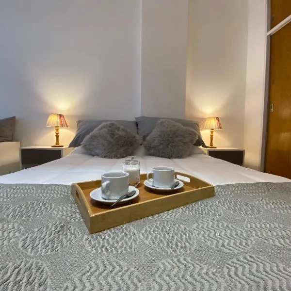 Monoambiente de diseño confortable -Puerto Madryn, hotel in Puerto Madryn