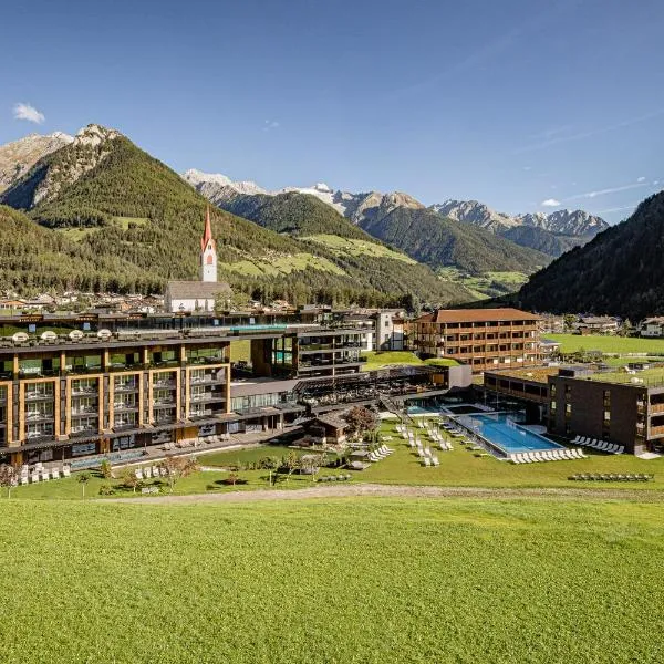 Lutago में, होटल Alpine Luxury SPA Resort Schwarzenstein