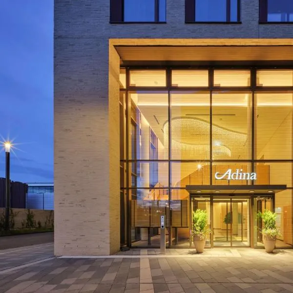 Adina Apartment Hotel Cologne, hotel in Cologne