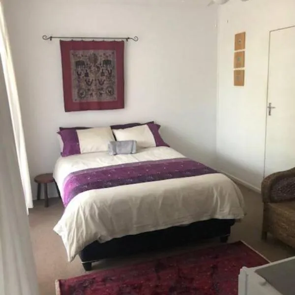 Welcoming One Bedroom Flatlet with Pool, hotel a Pietermaritzburg
