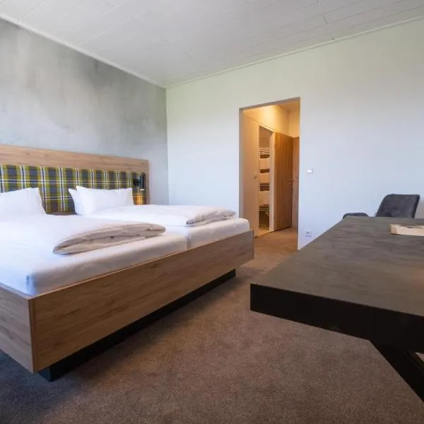 Landgasthof Adler, hotel v destinaci Utzmemmingen
