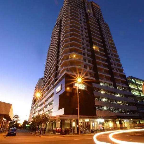 Pandanas Apt 4 (13th floor with great views), hotel in Darwin