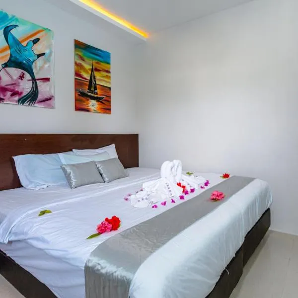 Violet Inn Hotel, hotel in Dharavandhoo