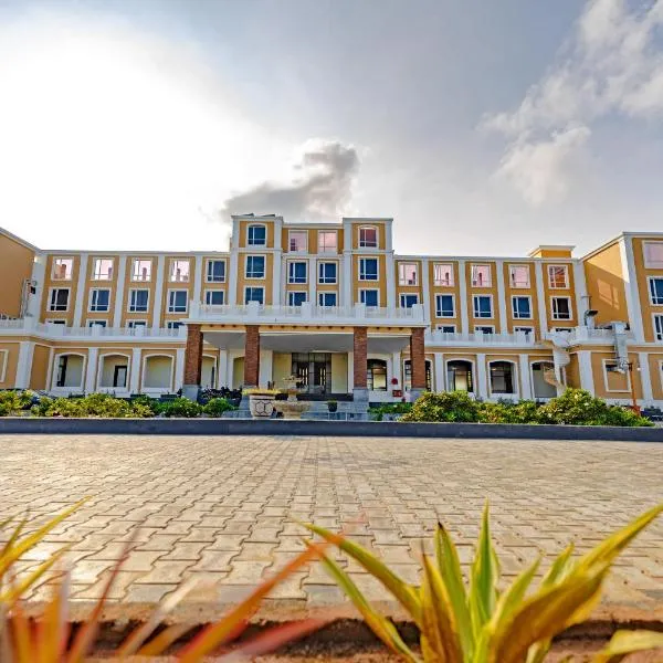 Hotel SRM Grandeurs, hotel en Tudiyalūr