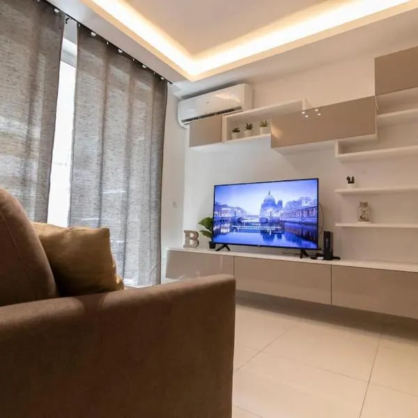 Lovely Modern 1 Bedroom Apartment in San Gwann, hotel v destinaci San Ġwann