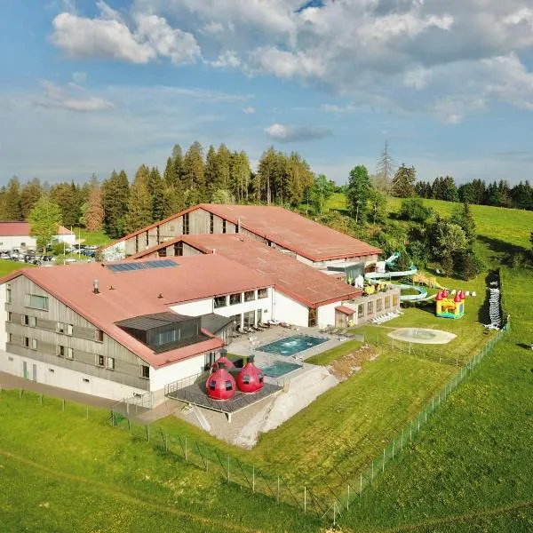 Jura Sport & Spa Resort、セーニュレジエのホテル