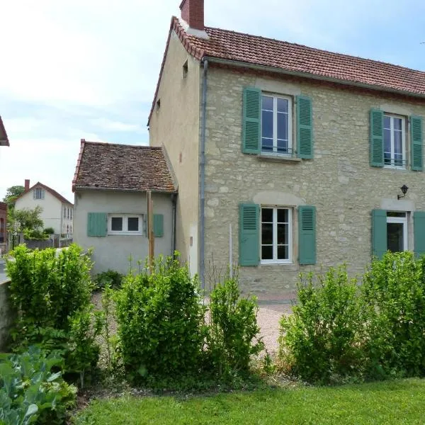 Gîte Saint-Bonnet-de-Rochefort, 4 pièces, 6 personnes - FR-1-489-105, hotel v mestu Vicq