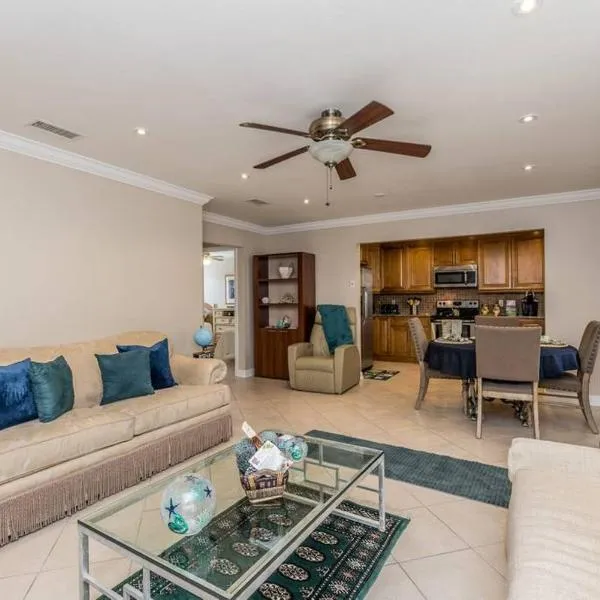 OCEAN VACATION BREEZE, hotel v destinaci Lantana
