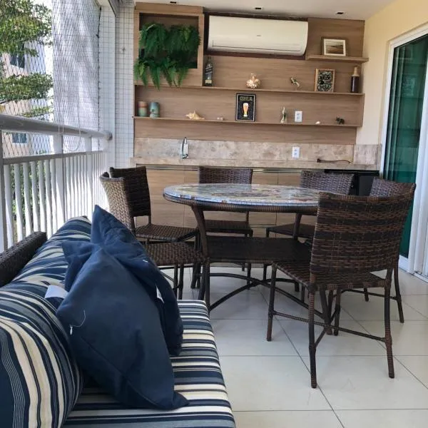 Apto de luxo no Golfville Ideal para família e home office Prox do Beach Park, hotel in Aquiraz