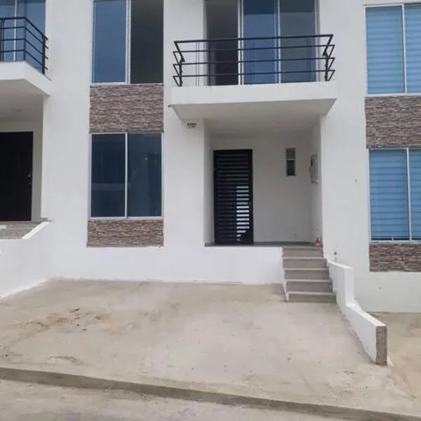 CASA VIA EL PEÑON, hotel v destinaci Girardot