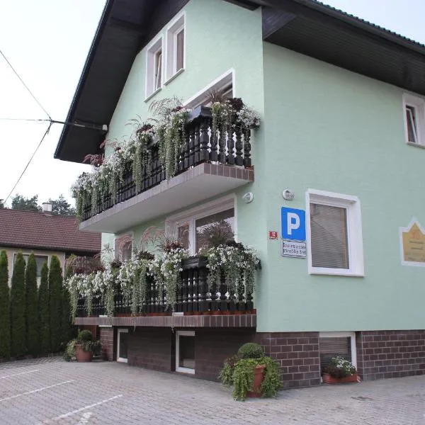 Homestay Sreš, hôtel à Zvirče