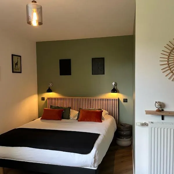 Le Clos Du Pontic Logis et Cit'Hotel, hotel v destinácii Landerneau