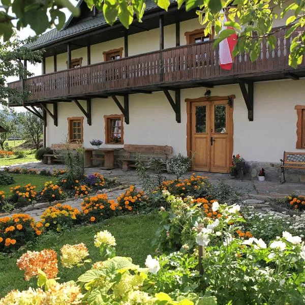 Osada Jeździecka Bata, hotel en Proszowa
