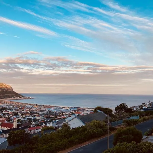 Two Oceans Artist's Home., hotel v destinaci Fish Hoek